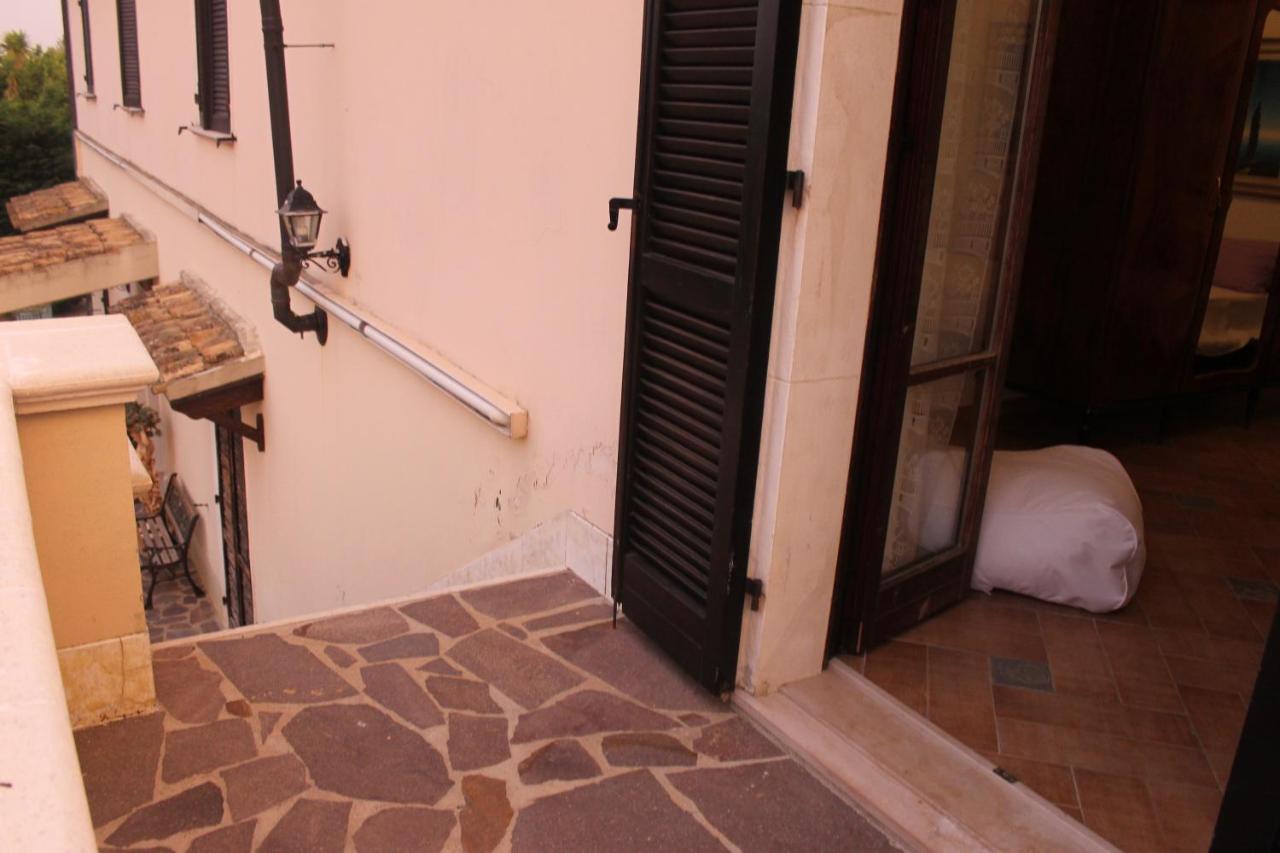 Sinilu B&B Silvi Paese エクステリア 写真